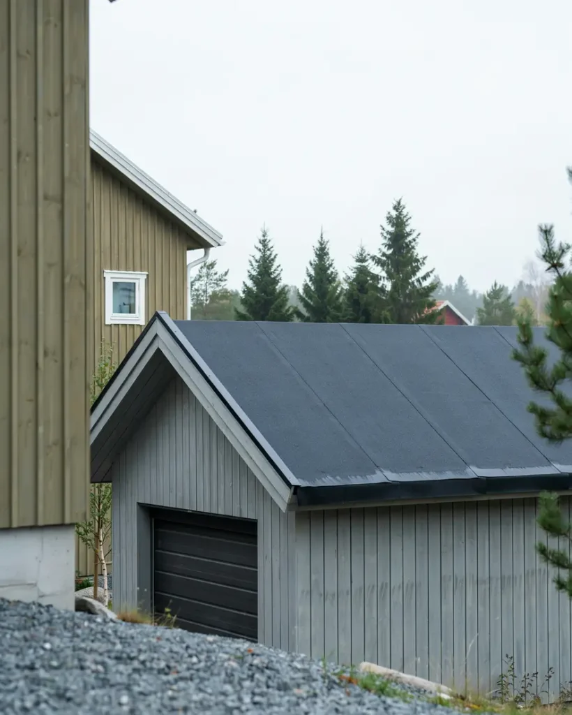 l ggning av ny takpapp p garagetak i gustavsberg v rmd